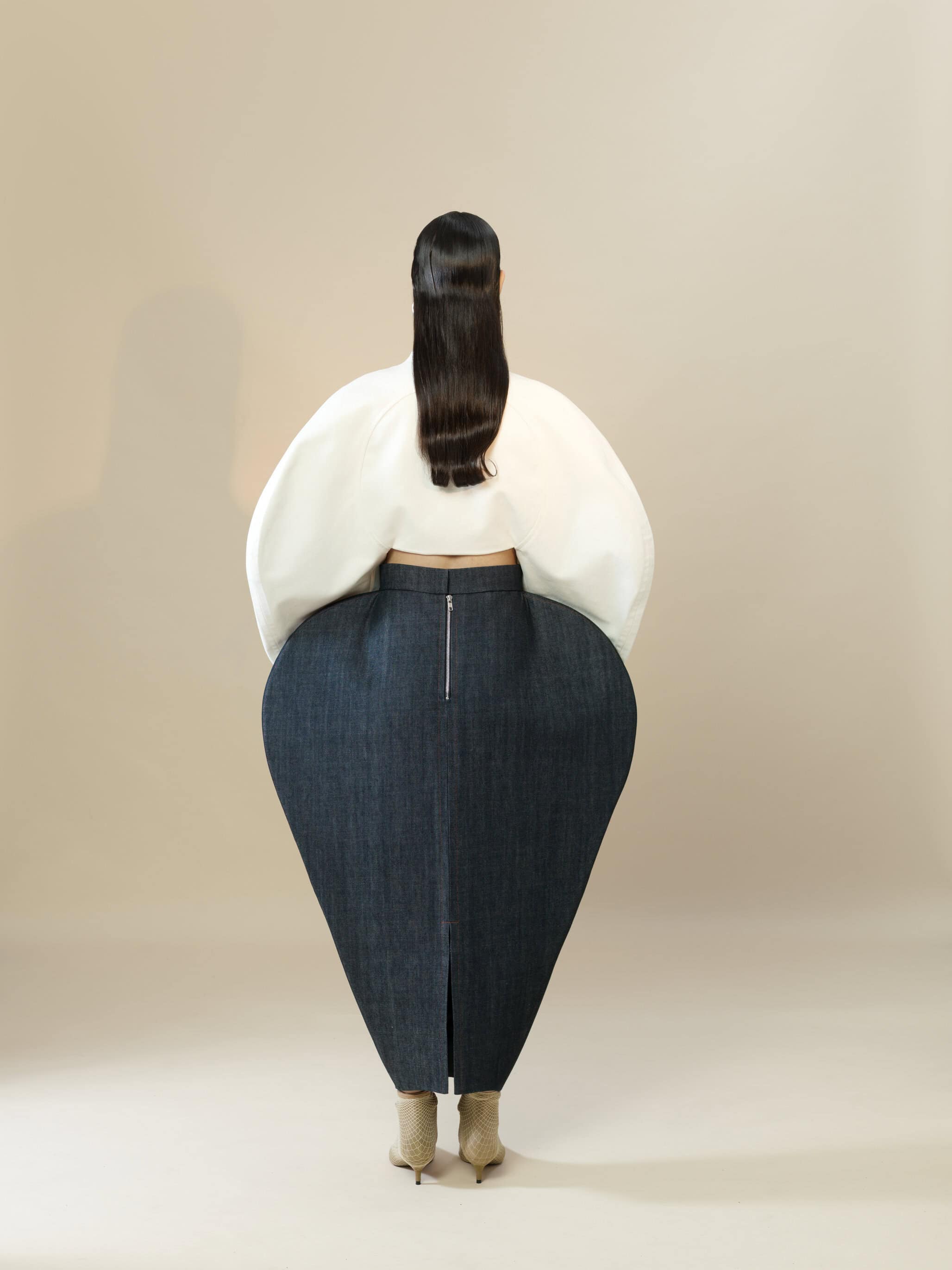 avant guard sculpyural fashion Collection Pieces provided by Laerke Valum