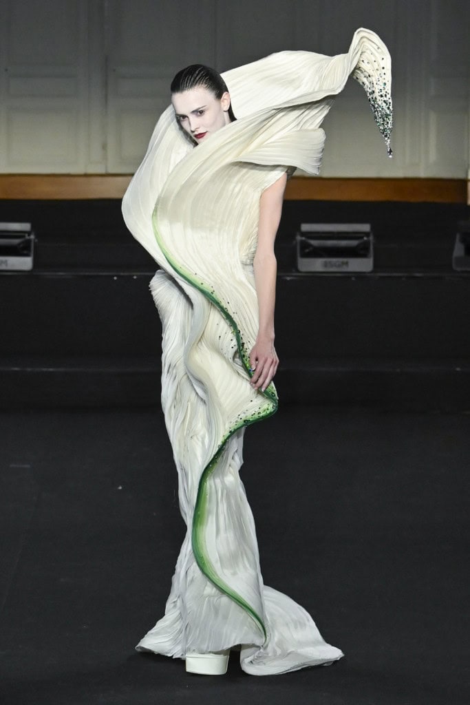 Cheney Chan catwalk Haute Couture 24
