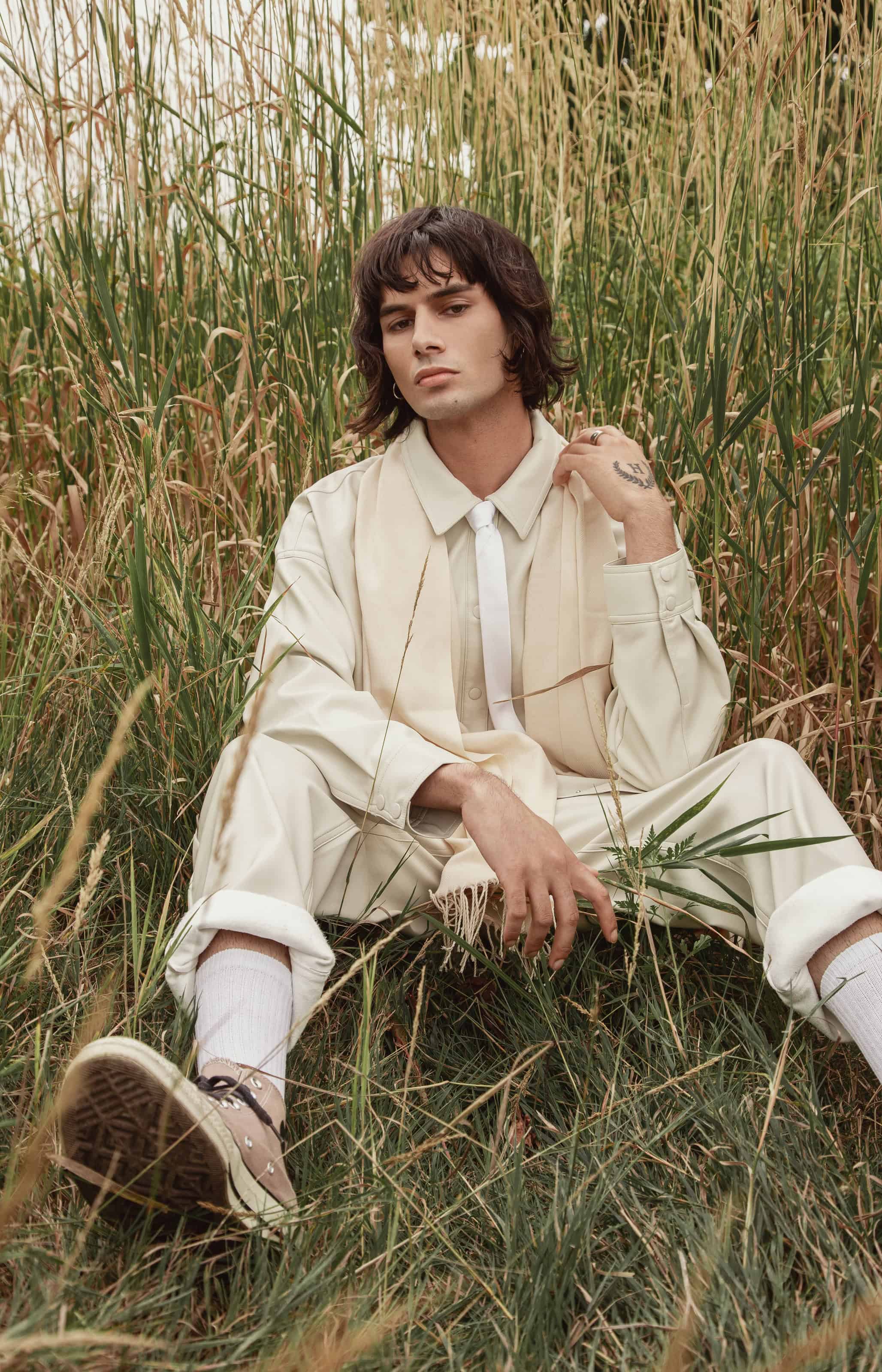 Endless Summer All white leather shirt and pants: Dynamite @dynamiteclothing, Scarf: Hermès @hermes, Tie: Dolce & Gabbana @dolcegabbana, Shoes: Converse @converse