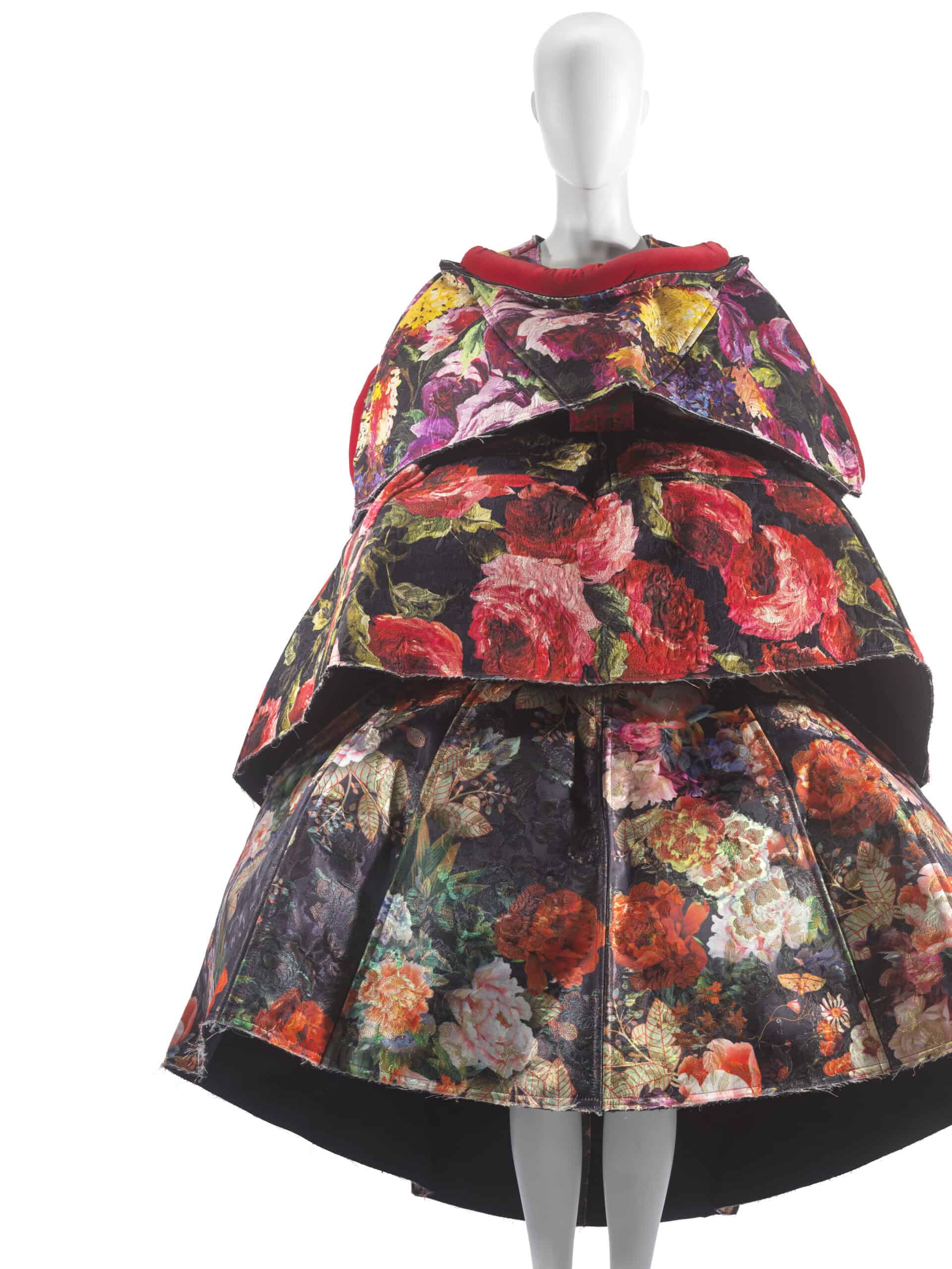  Tisser Broder Sublimer Palais Galliera  exhibition Comme des Garçons, Robe et paire de chaussures , 2016, Palais Galliera, Paris Fashion museum.