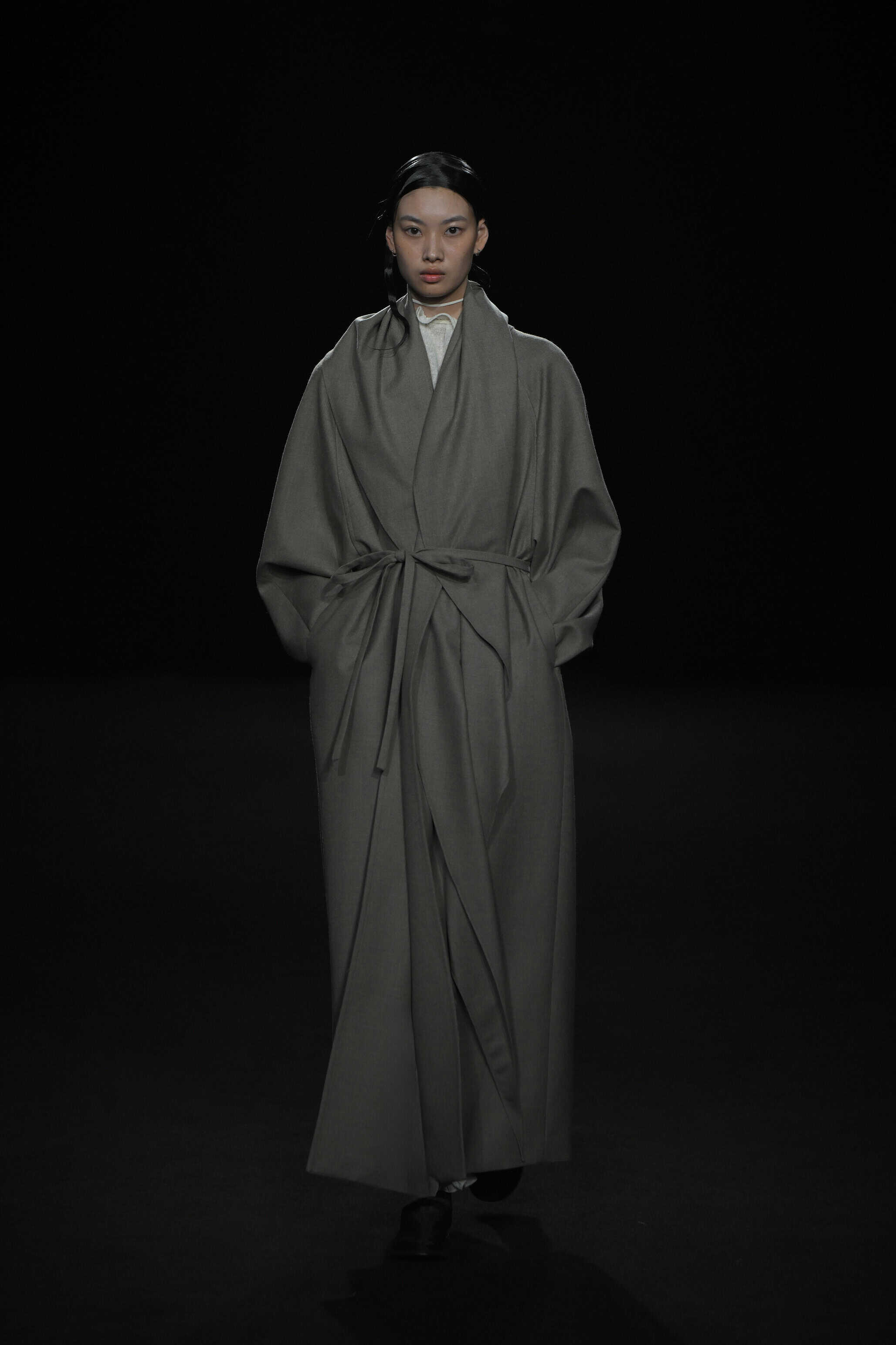 color portrait of runway model, fashion photography