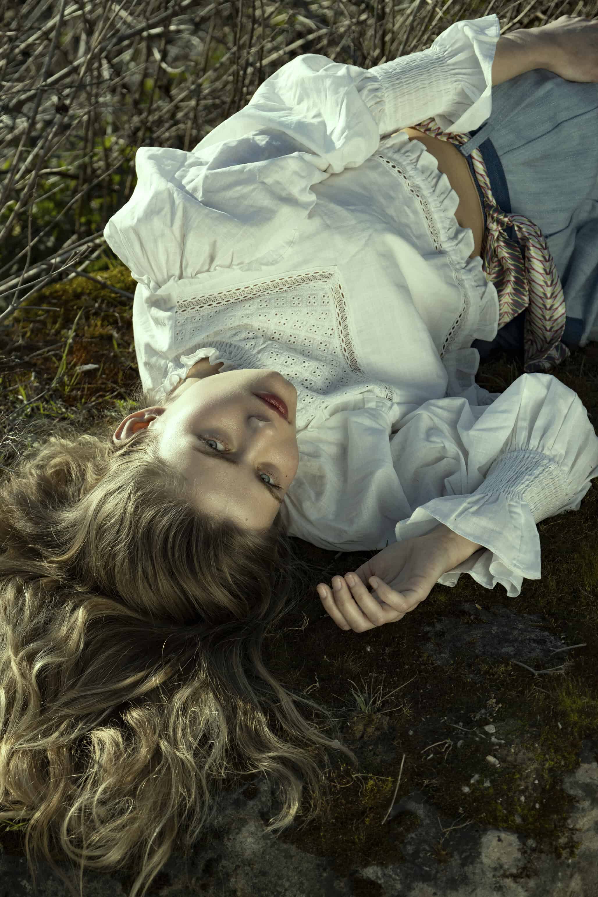 Peasant blouse Shen Premium, Jeans Sessùn, Scarf Epice by photographer FRENCH COWBOY A Mia Macfarlane & Julien Crouigneau Creation 