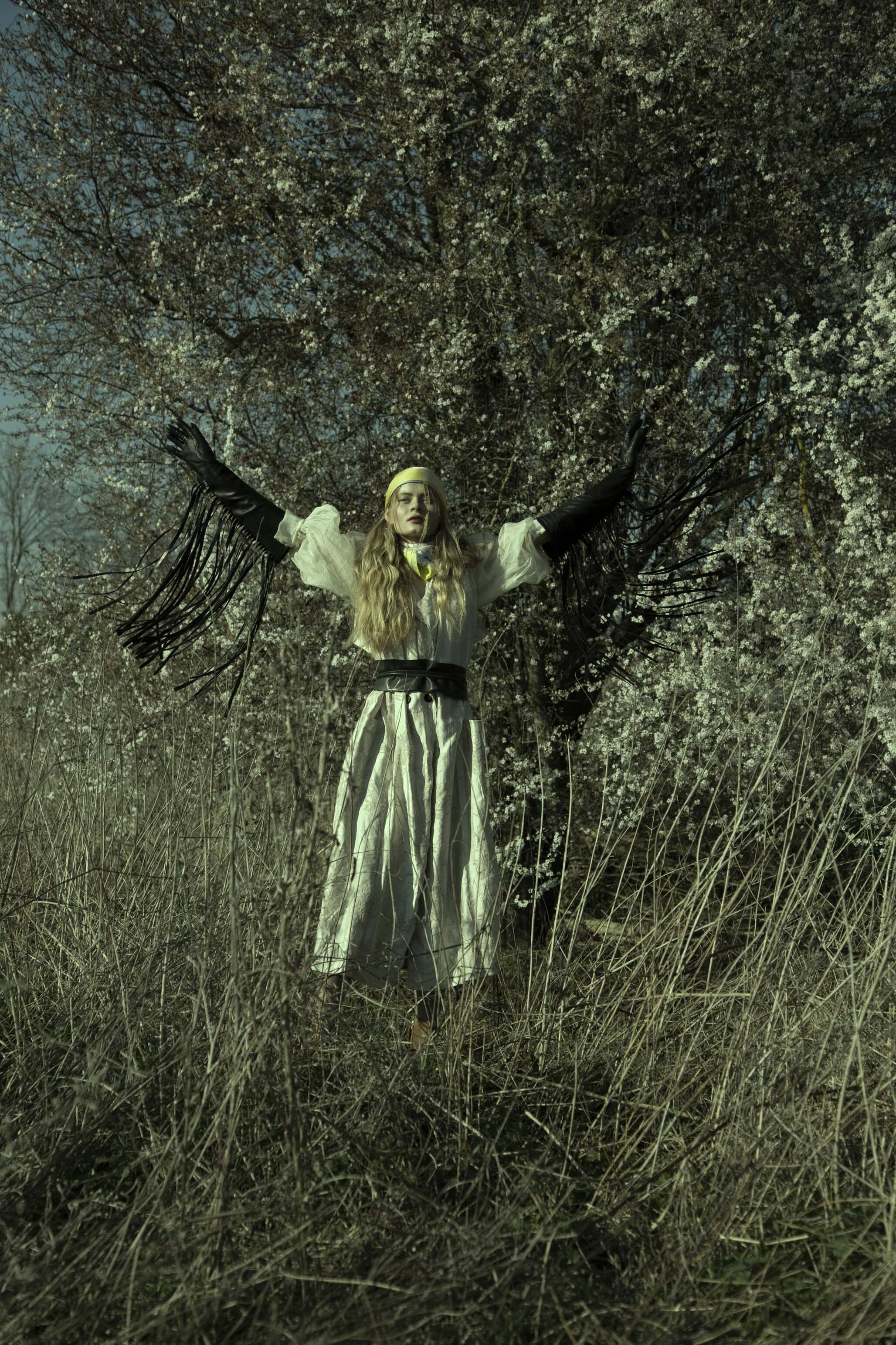 Gypsy girl in nature in Dress forte_forte corde vocali, Gloves Untitled 19, Scarf ÉPICE Paris.  by photographer FRENCH COWBOY A Mia Macfarlane & Julien Crouigneau Creation 