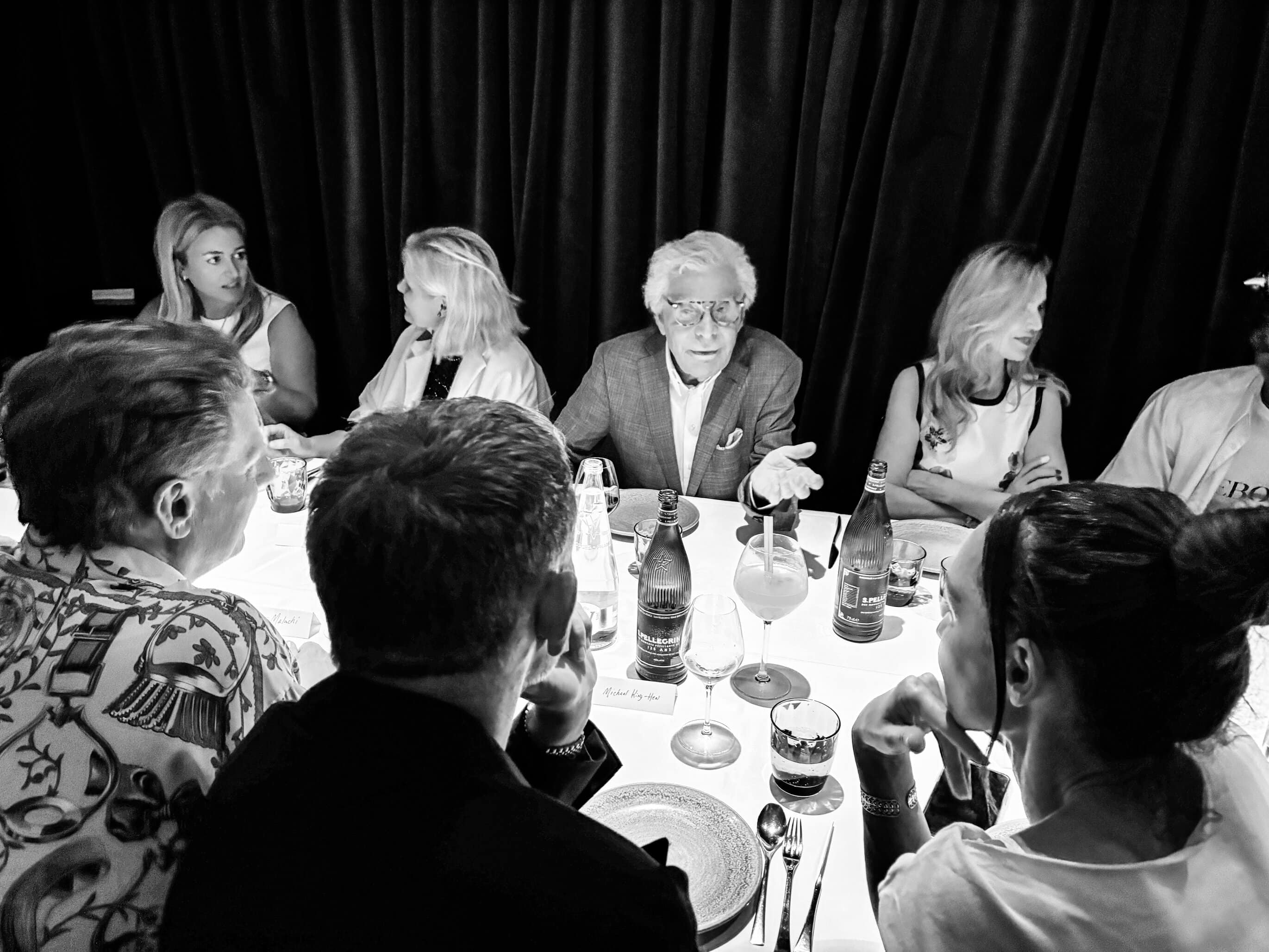 Jean Daniel Lorieux capturing the attention of our guests with his amazing stories at Manko. © Patrick Duffy