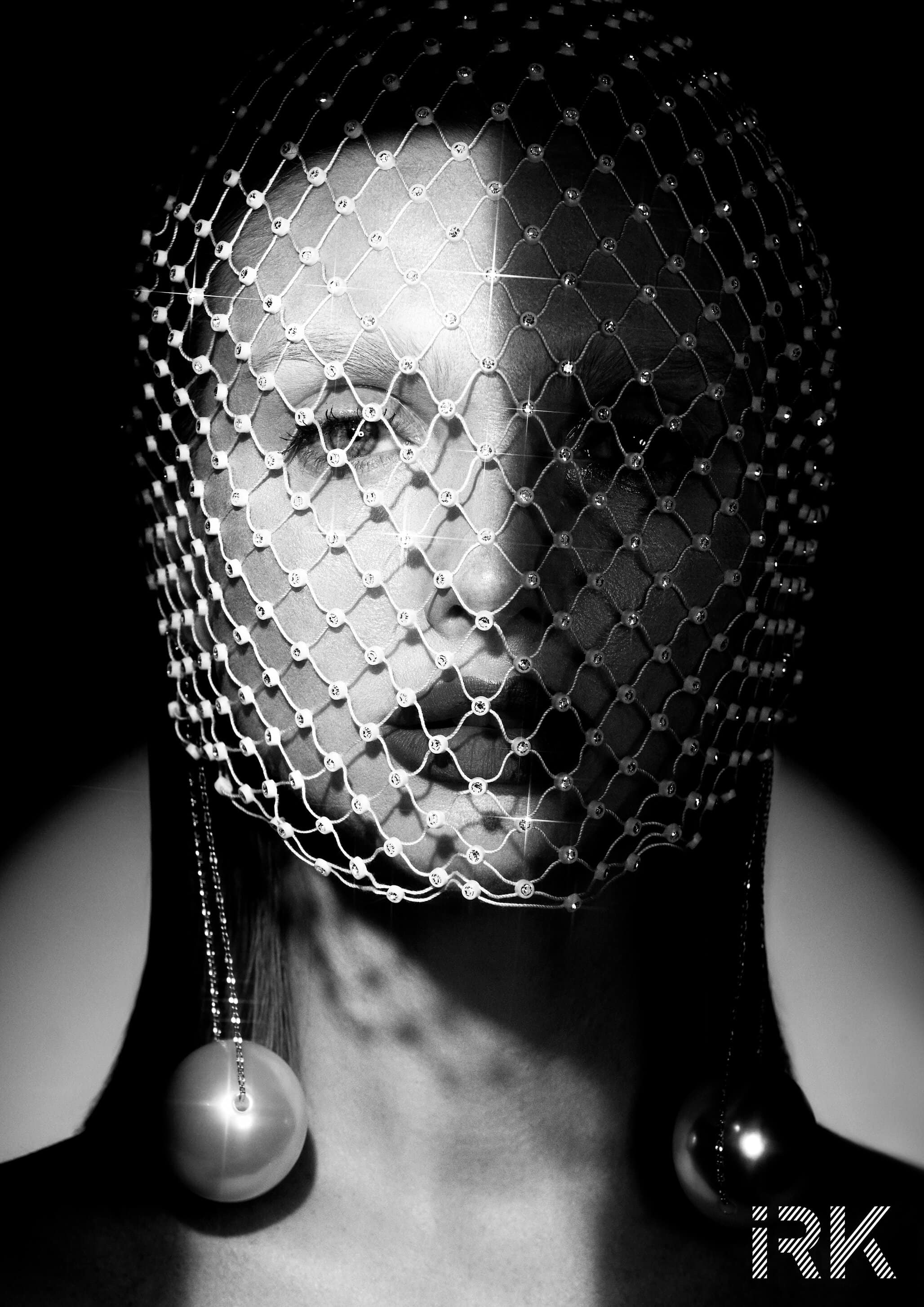 Dramatic Keren Wolf | earrings and face mesh