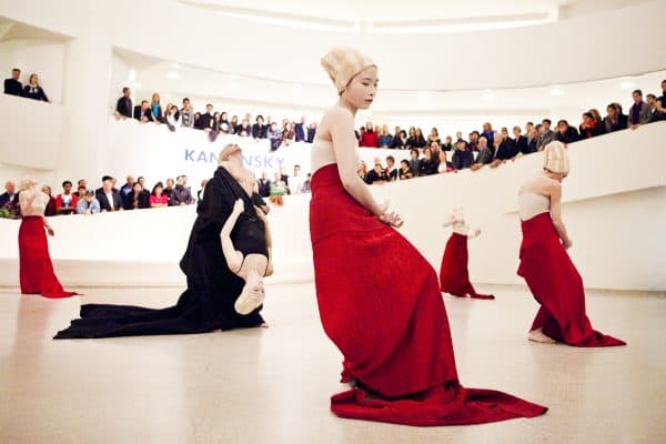 Shen Wei Dance Arts at 10 at Works & Process, October 24 and 25, 2009. Featuring dancers in Folding. Photo_ Yi-Chun Wu