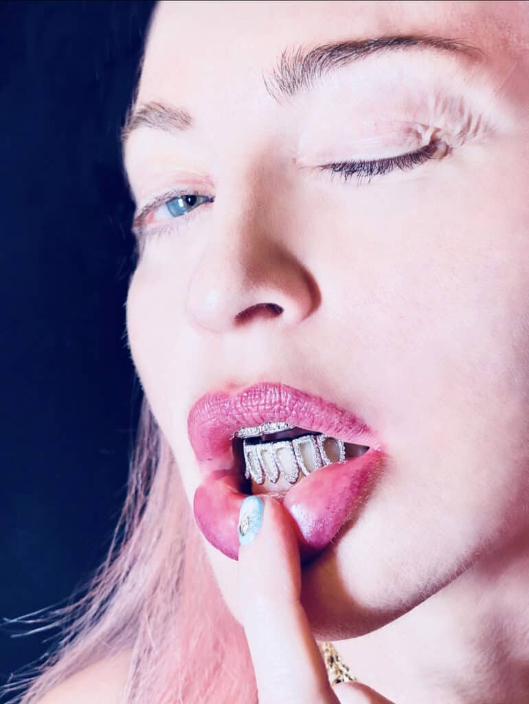 Gabby Elan, Custom Grillz