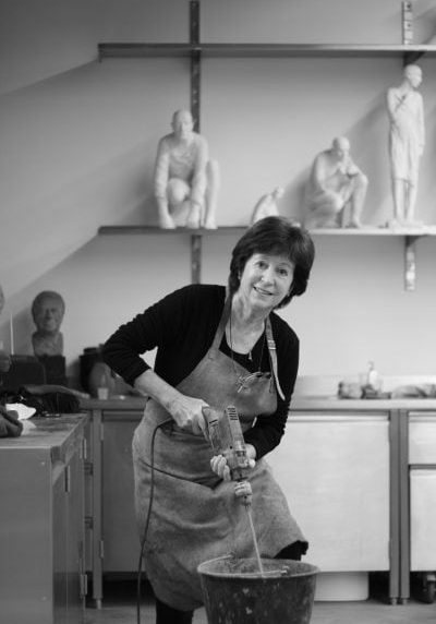 Hanneke Beaumont portrait in her studio
