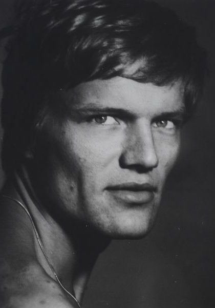 « Bad Boy » Berlin, 1967. Descriptif technique : Tirage argentique d’époque, tampon de la succession Herbert Tobias au dos. Dimension image : 34,5 x 34,5 cm Dimension feuille : 50 x 40 cm Copyright Herbert TOBIAS Courtesy Jérôme Prochiantz