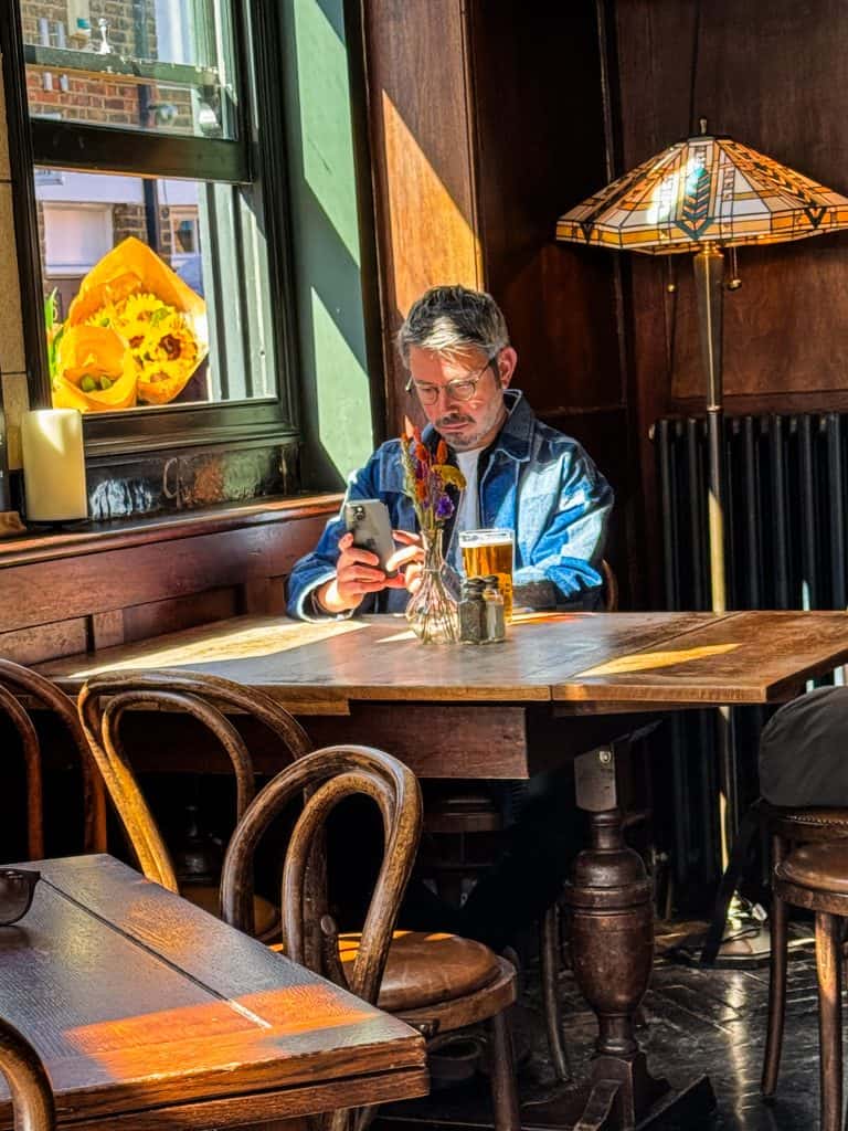 Anji Connell Coach and Horses