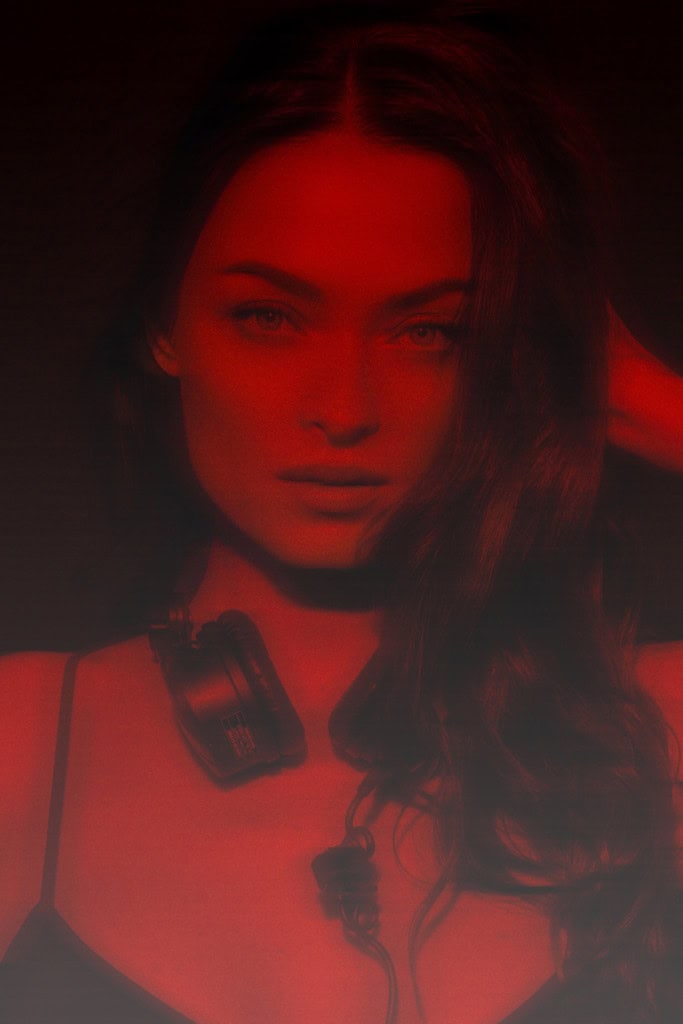 DJ Ekaterina Gaydukova in red