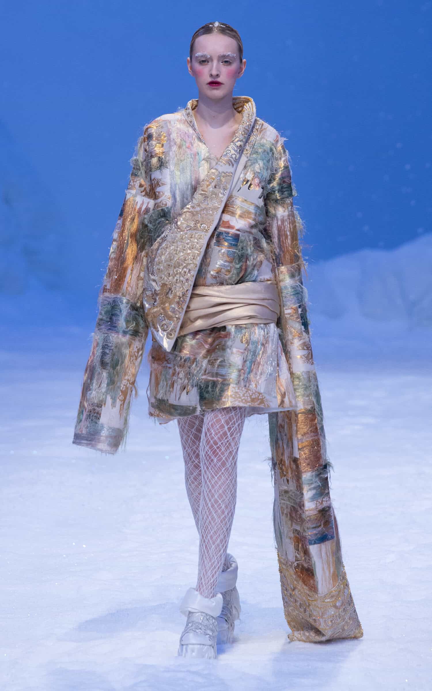 Guo Pei Himalayas collection