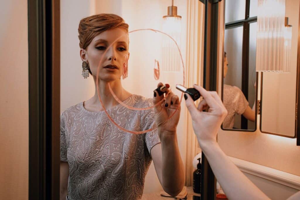 Lipstick on Mirror Vienna (c) Stefan Kokovic