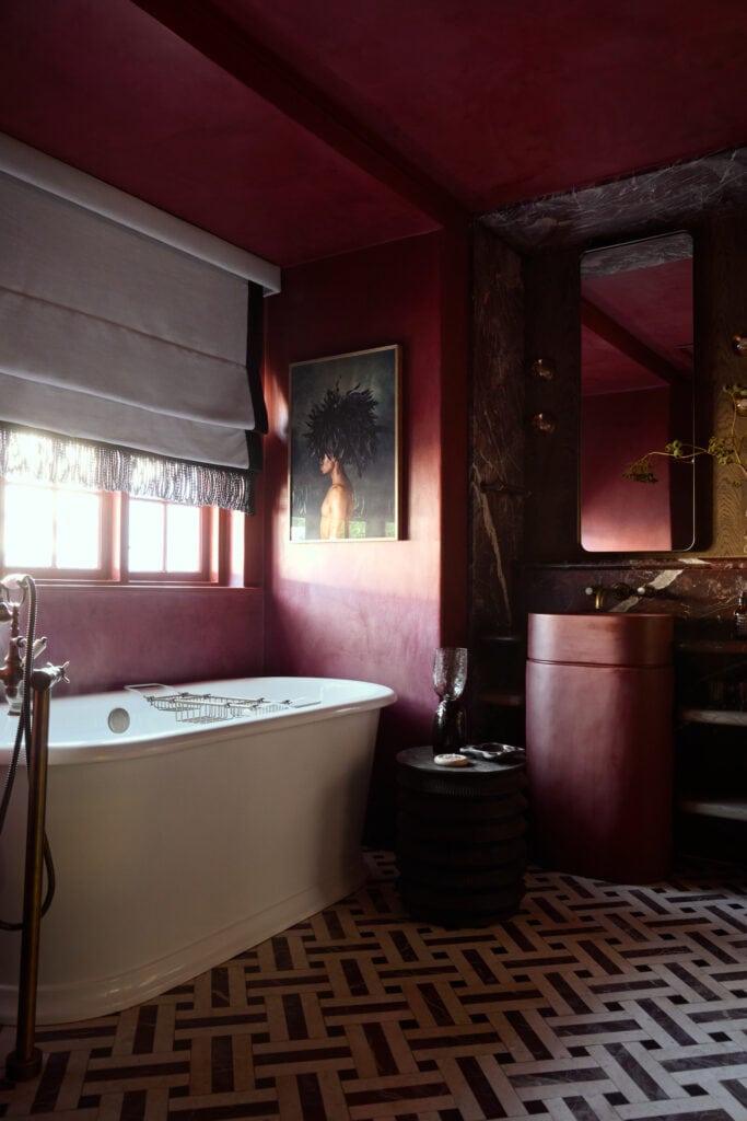 Magugu Bathroom