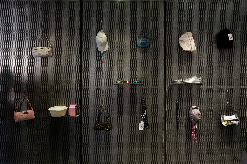 Elevastor Paris fashion store