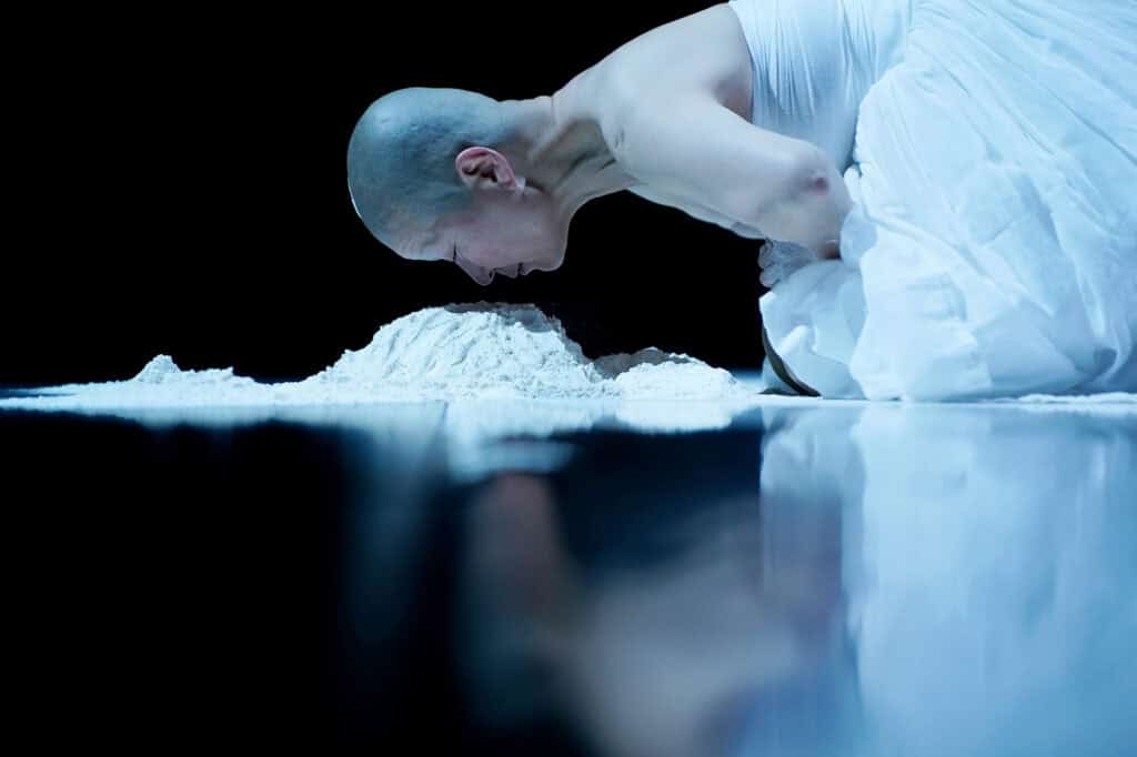 Ahn Eun-me Company’s Nuit Blanche des Fauves. La Nuit de Baekman. Musee D Art Moderne De Paris. European Night of Museums.
