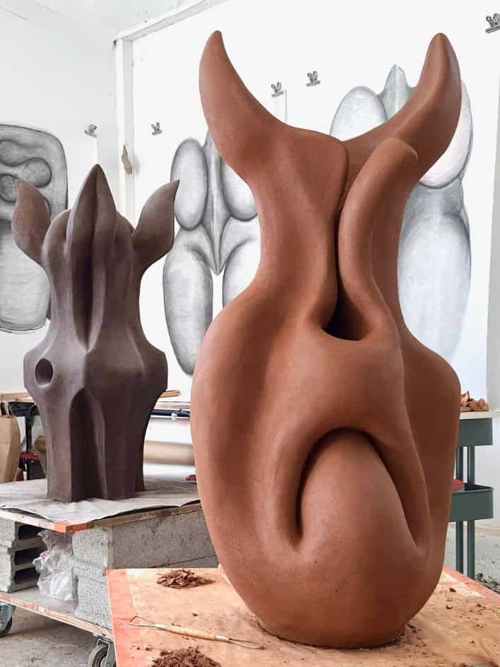 Sculptures "Ambeth", "Borbeth" and "Ambeth" 2025 by Uta Tiggesmeier. Photographer ©Laure Martineau. Uta Tiggesmeier
